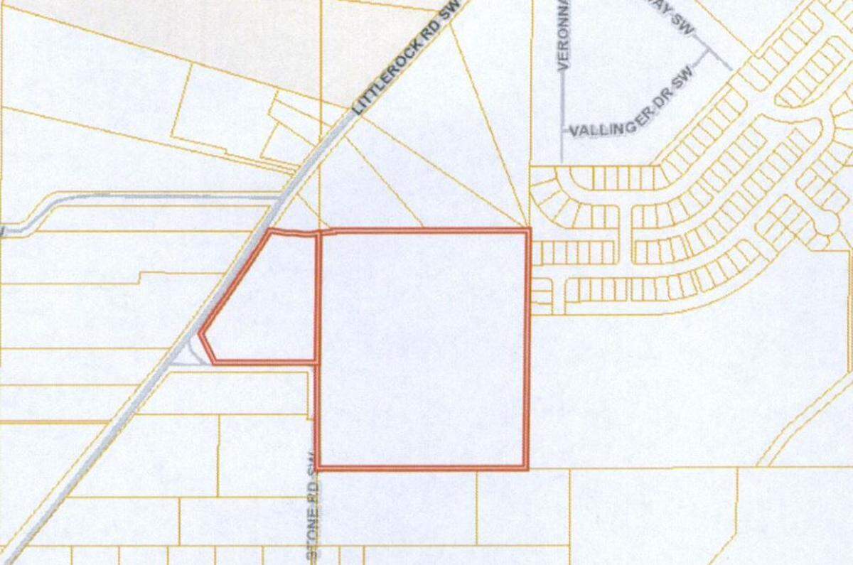 A land-use proposal would bring 117 residences to this Littlerock Road site.
