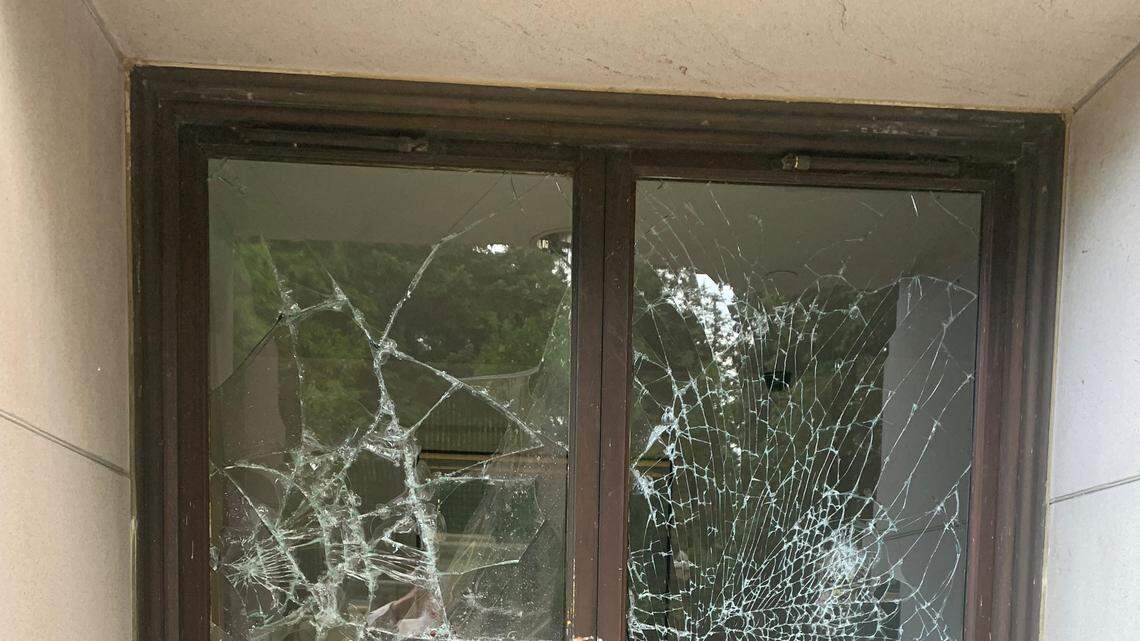 Vandal allegedly causes $100K in damage at WA Capitol, drives over park bridge