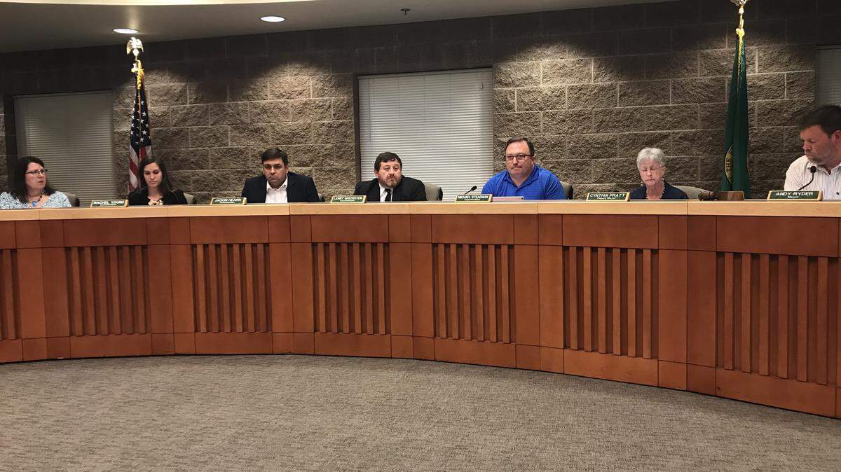 After an hour of listening to public comment, Lacey City Council on Thursday voted 6-1 to send the creation of a metropolitan park district to voters this November.