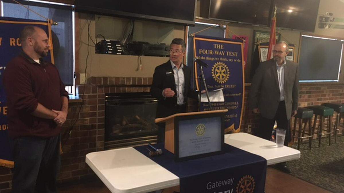 Port of Olympia District 2 candidate Jessie Simmons (left), moderator Doug Mah and candidate Bob Iyall (right) gathered Wednesday before Gateway Rotary at O’Blarney’s Irish Pub in Olympia to field questions from rotary members.