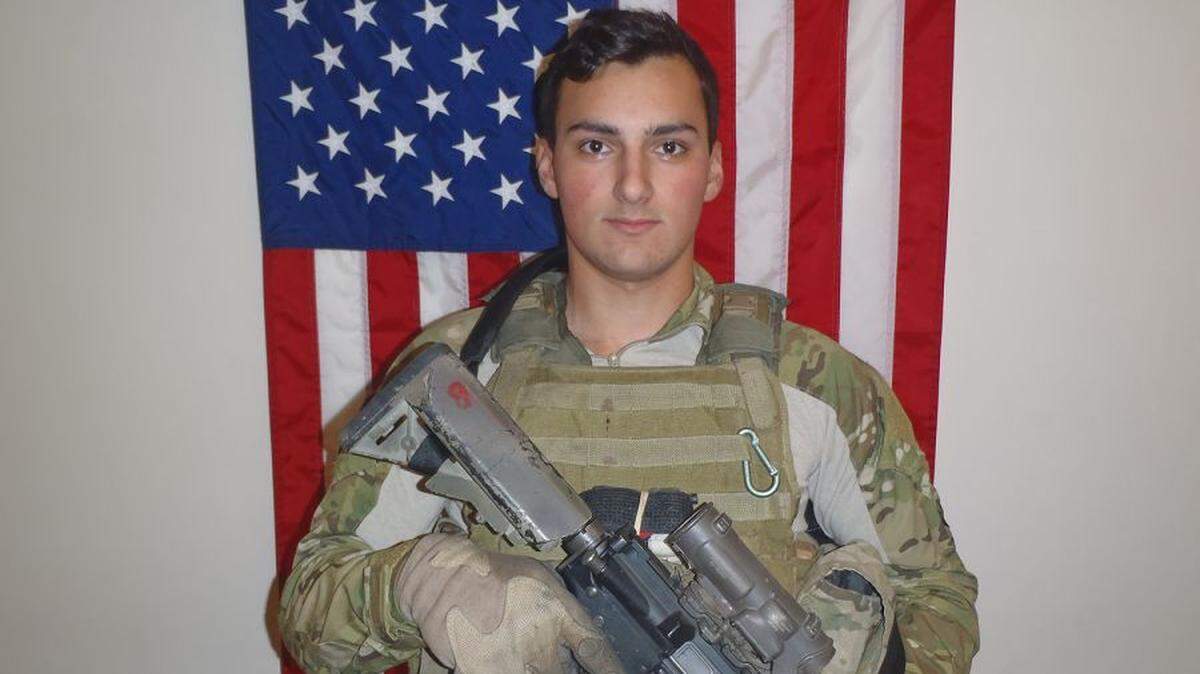 An Army Ranger from Leavenworth, who was assigned to Joint Base Lewis-McChord, died Saturday in Afghanistan, the U.S. Department of Defense announced Sunday.