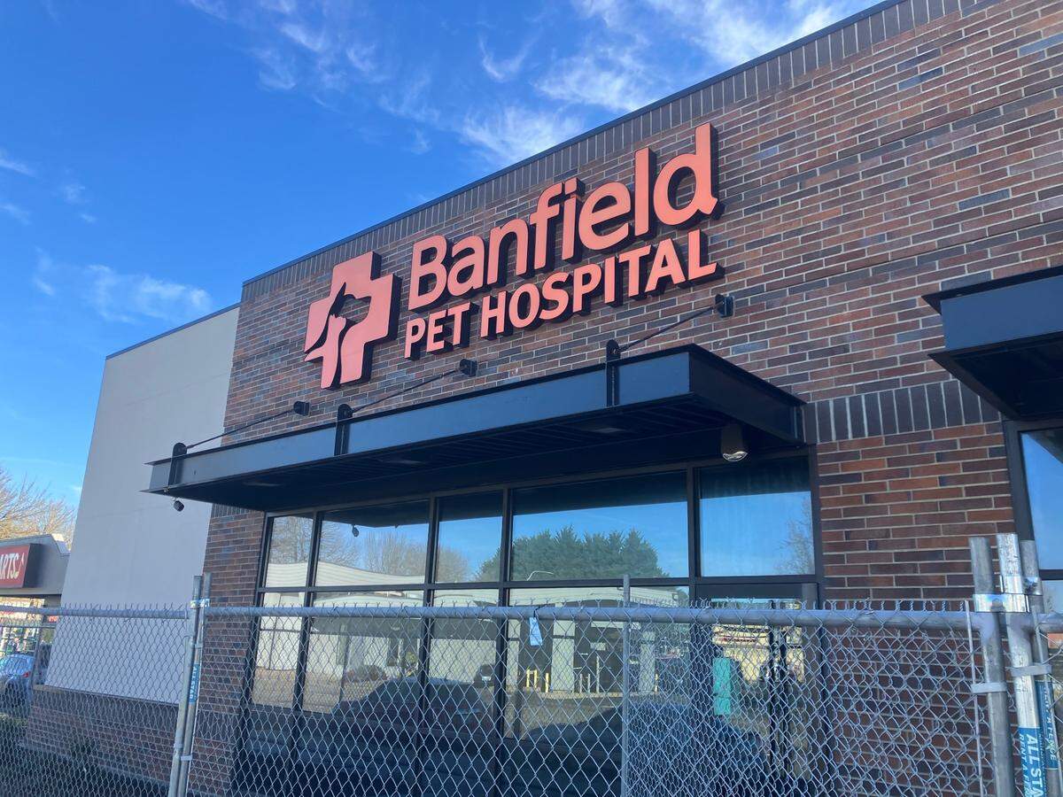A new Banfield Pet Hospital location is set to open in the area of Sleater Kinney Road and Pacific Avenue Southeast.