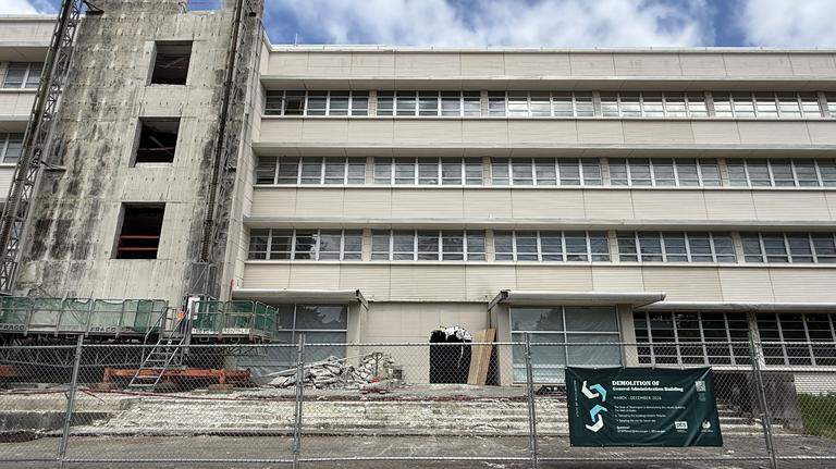 Olympia crews demolish historic Capitol Campus building. What will replace it?