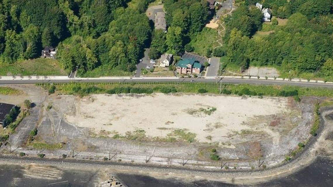 Letters propose West Bay trail, urge public Port process, offer 4th of July lesson, praise Lacey unity