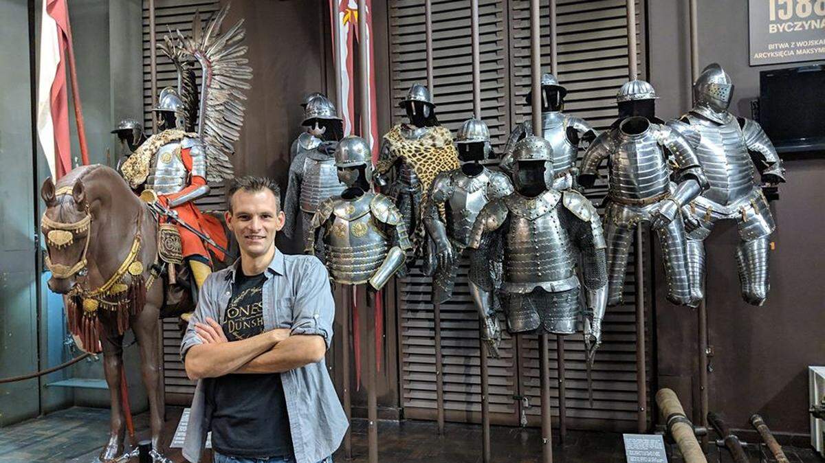 Ben Thompson, author of a dozen books on “badasses” from Julius Caesar to Joan of Arc, will speak in a virtual Washington State History Museum event next week.