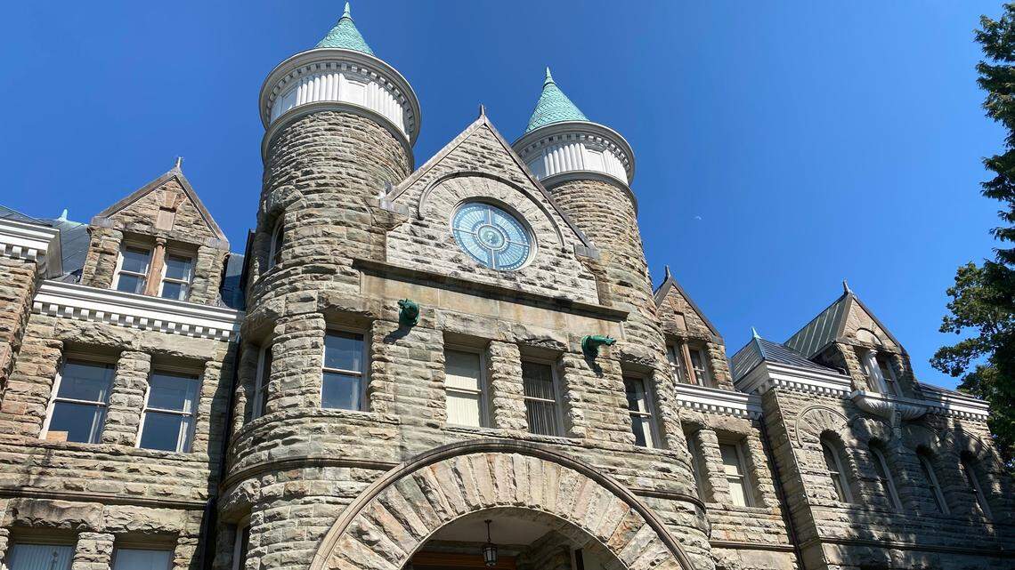 Long-time Tri-Cities principal, teacher elected to WA education board