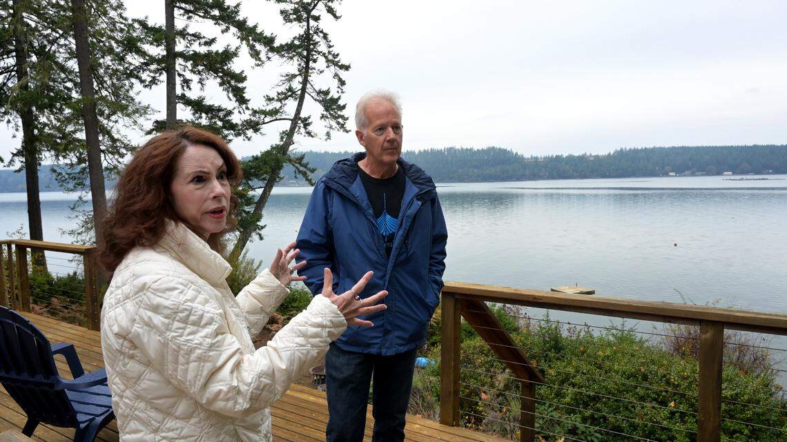 Shelton residents push back against proposed Taylor Shellfish oyster farm in Oakland Bay