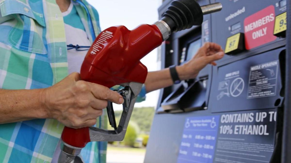 The average retail price of gasoline in the Tacoma area has risen 7.2 cents per gallon over the past week, and now averages $2.50 per gallon.