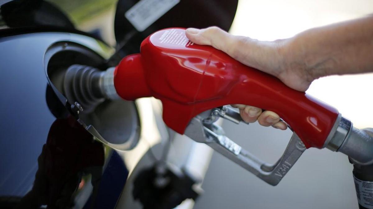 Average retail gas prices in Tacoma dropped 6.4 cents in one week and averaged $2.15 Monday afternoon, according to GasBuddy and Tacomagasprices.com.