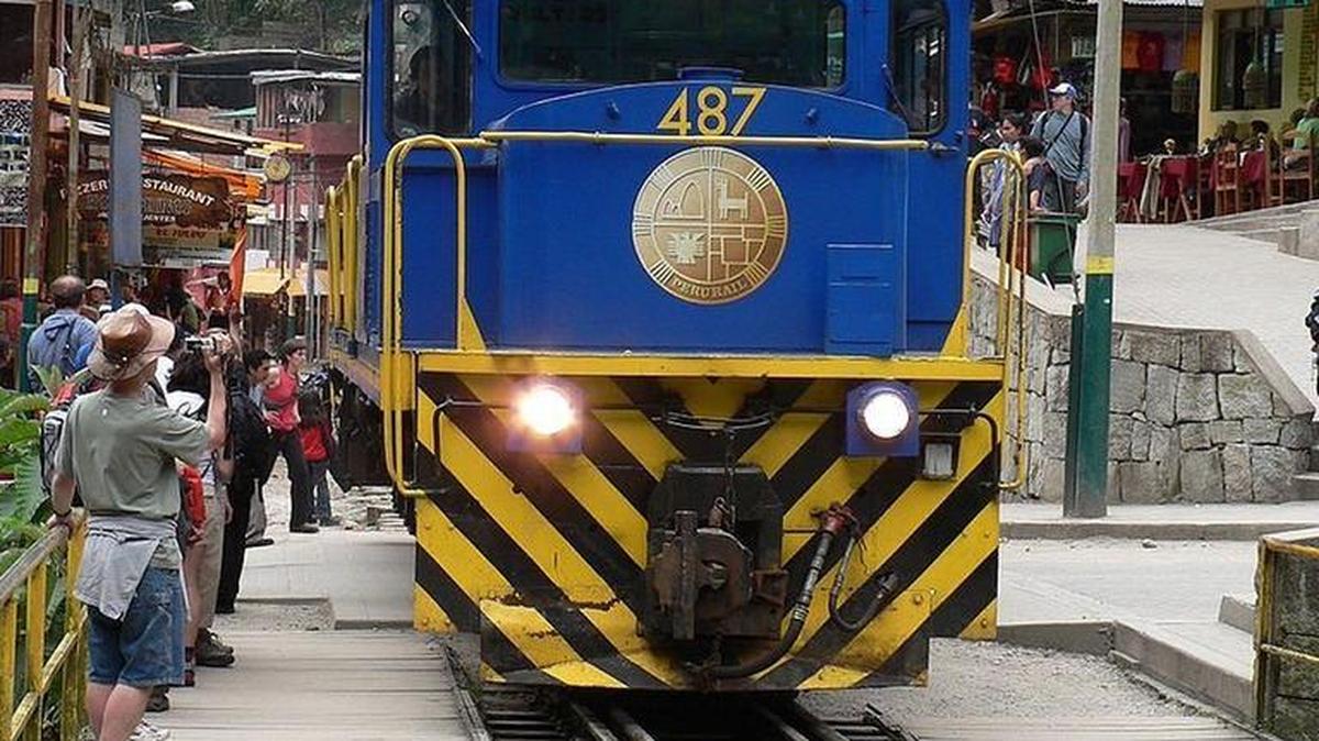 A PeruRail train at Machu Picchu.