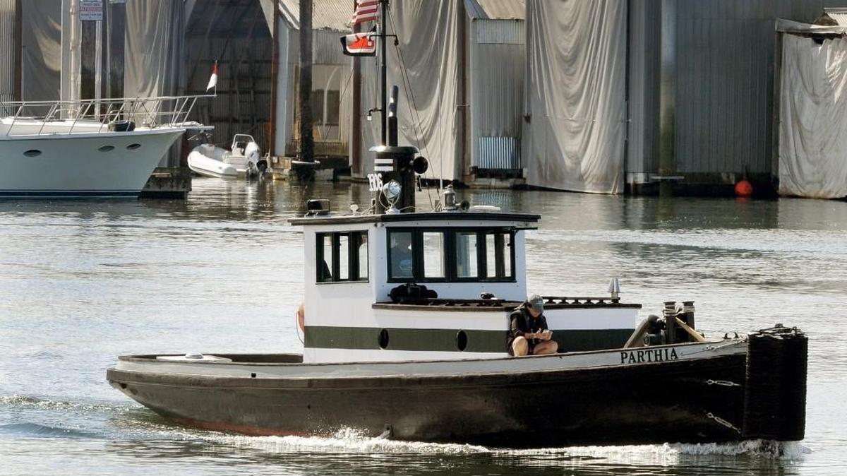 The Parthia near Percival Landing en route to a Harbor Days race in 2016.