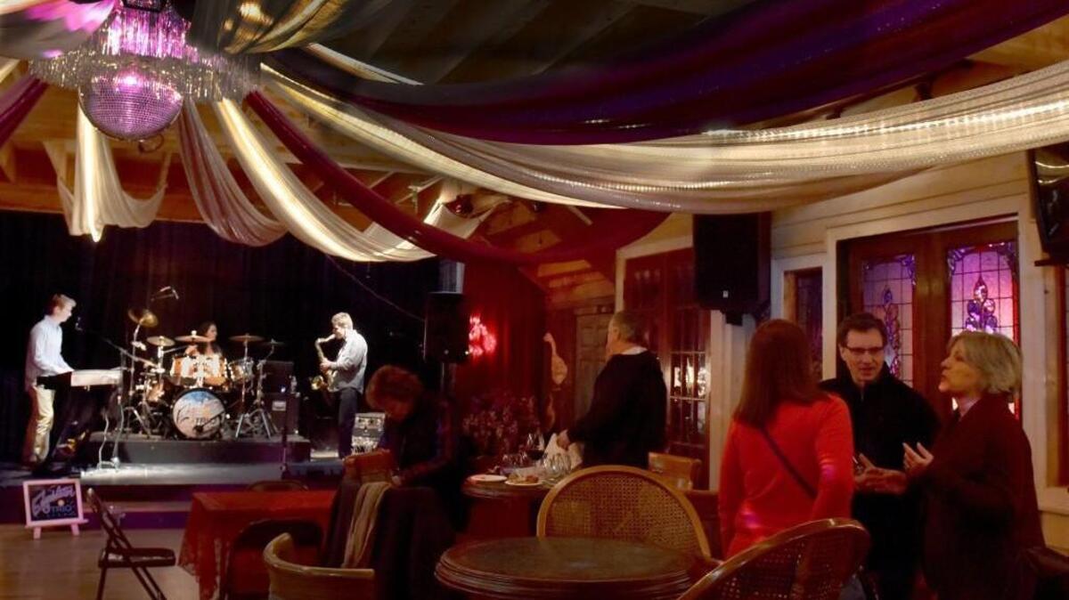 Those attending Medicine Creek Winery’s 2017 Chocolate & Wine Festival enjoyed live music too.