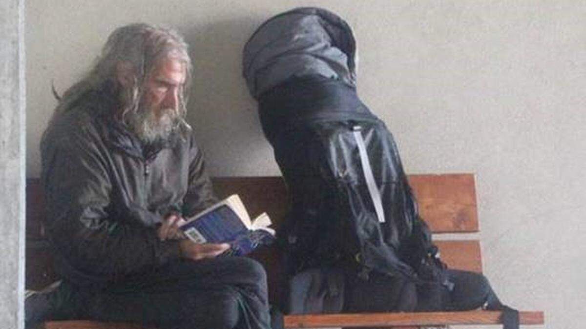 Barnett Moss, in one of his usual spots reading at the Capitol Campus. Moss died on June 29, one of 78 victims of the historic heatwave in Washington state.