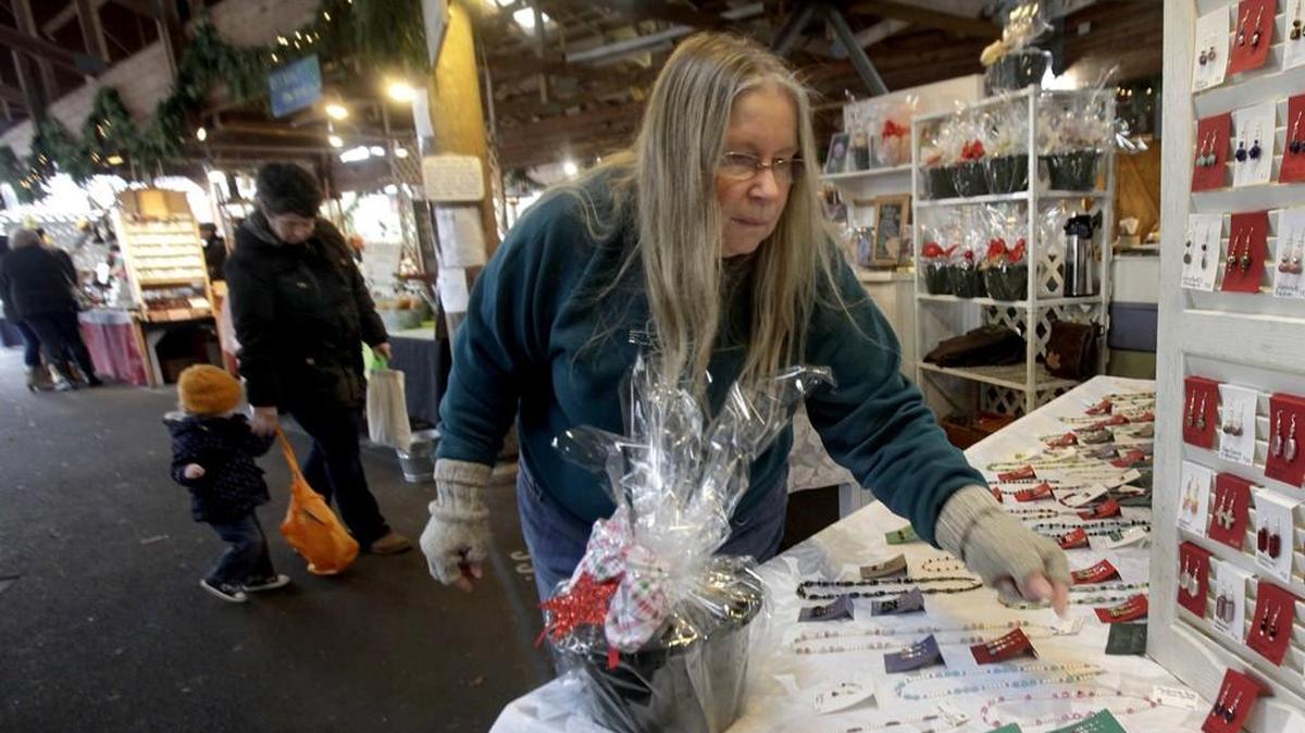 The Olympia Farmers Market will give last-minute holiday shoppers more gift-giving options from 10 a.m. to 3 p.m. through Christmas Eve, which is Sunday.