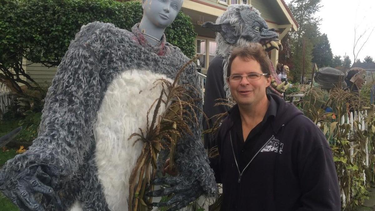 Eastside Big Tom owner Mike Fritsch stands next to Frank the Bunny’s body Friday while putting up Halloween decorations. An unknown culprit stole the bunny's gray and moldy mask this week, leaving behind a tiny mannequin skull.