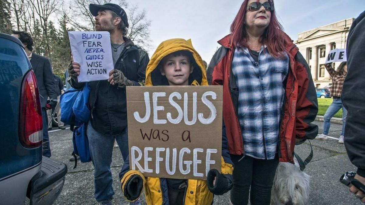 A loud clash of protesters with different viewpoints took place Nov. 20, 2015, during the Act for America Olympia Chapter’s protest on the north steps of the Capitol Building in Olympia. The group, which protested against allowing Syrian refugees into Washington state, decided to protest after after the ISIL terrorist attacks in Paris.