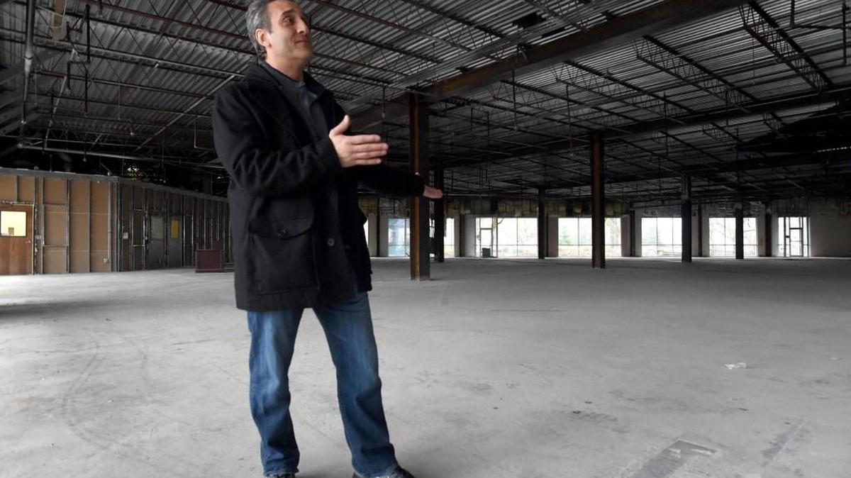 Planet Fitness owner Chris Cavolo gives a Dec 15th tour of his new Planet Fitness location opening near Lacey's Woodland Square Loop. It has a planned February 2016 opening date.