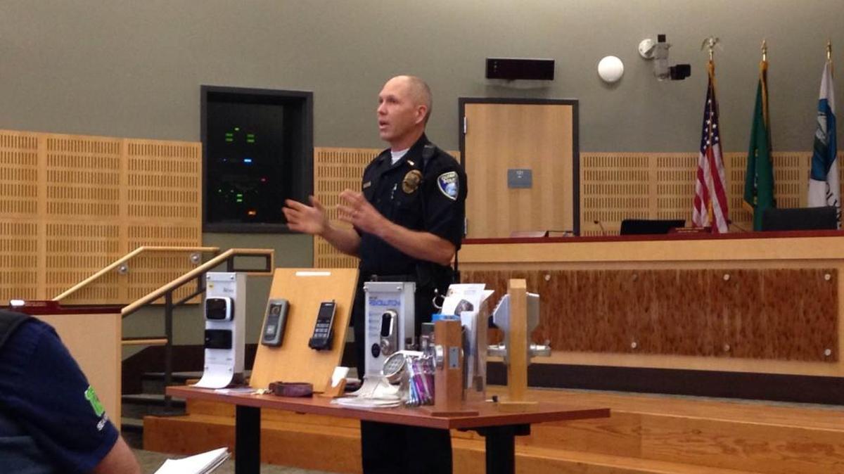 Lt. Aaron Jelcick offered business owners advice on how to avoide crime at a Downtown Academy on Friday, Oct. 30, 2015.