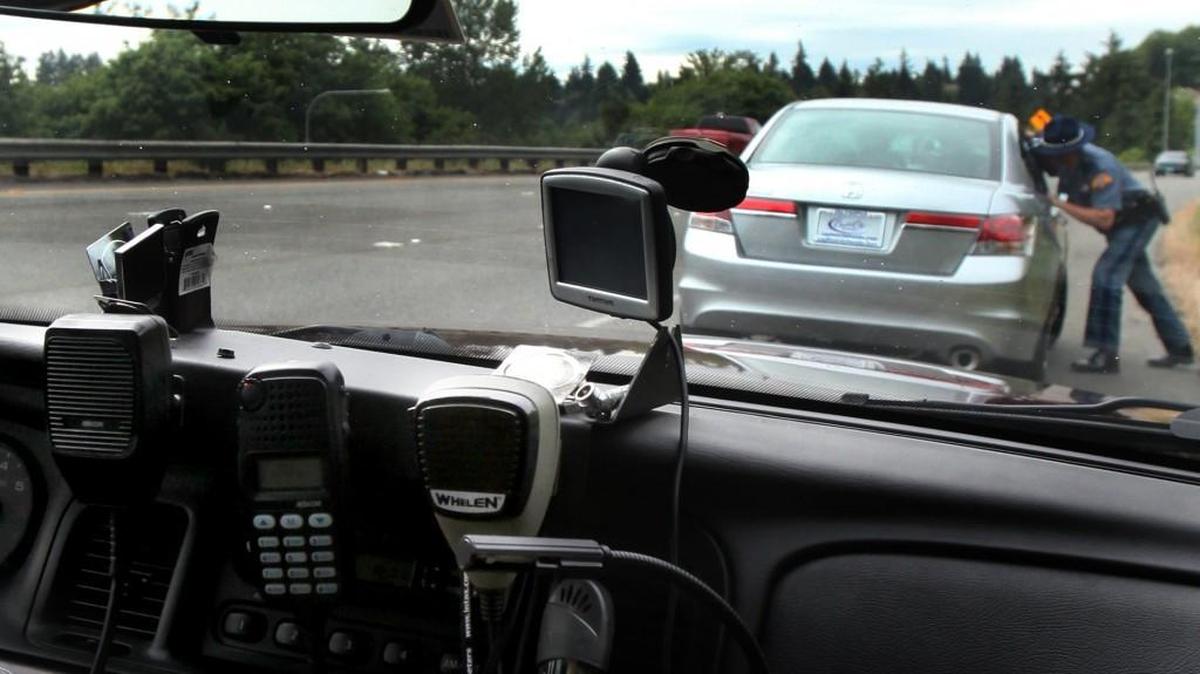 For the next few days, Washington State Patrol troopers will be handing out tickets or warnings to motorists who drive for extended periods in the left lanes of the state’s multiple-lane highways.