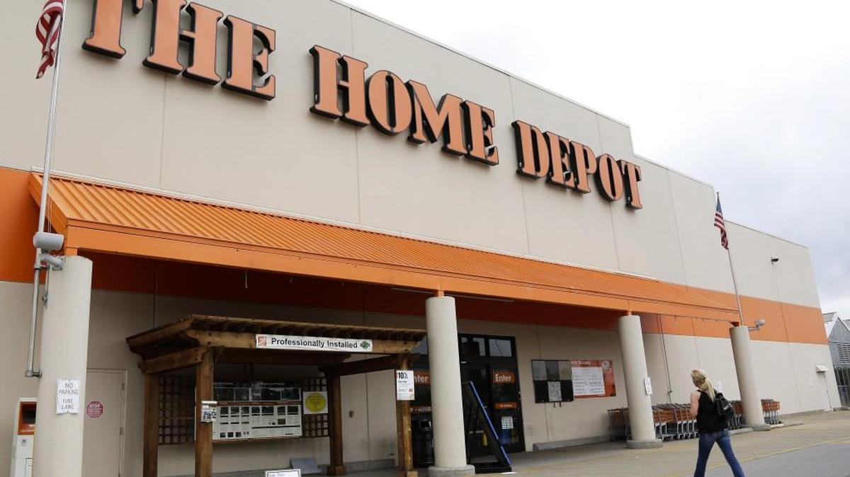
Michael Charles Laughlin and an accomplice are accused of attempting to steal nearly $17,000 in merchandise from Home Depot stores in Tumwater, Gig Harbor and Federal Way, according to Olympia police.
