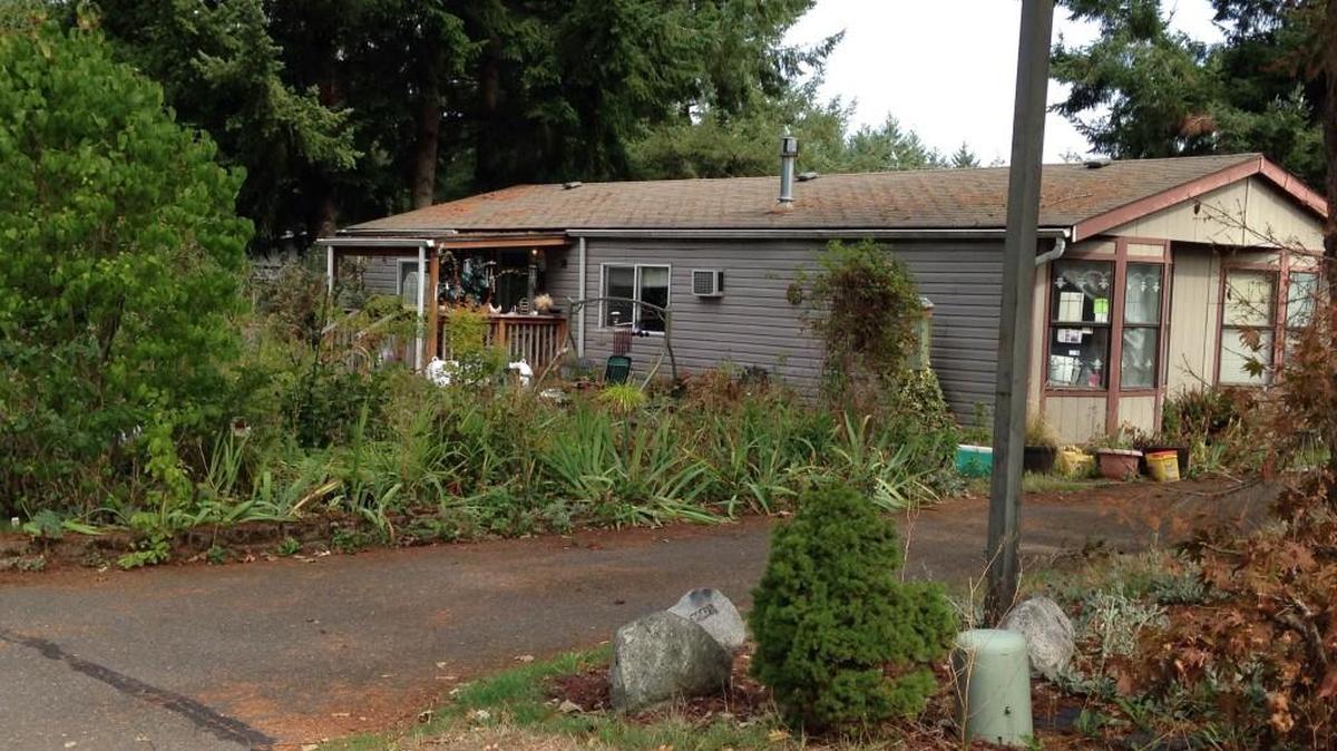 
Thurston County Sheriff’s Office investigated the scene of an apparent homicide-suicide Sept. 18 at the Loncar Mobile Home Community east of Lacey.
