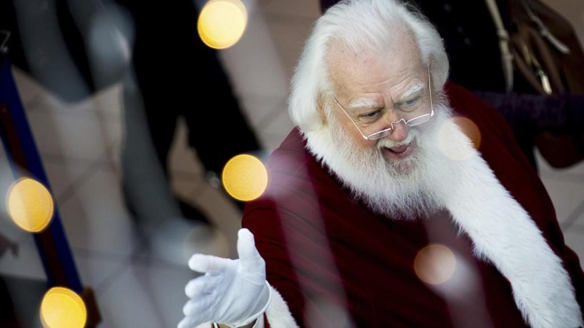 Santa Claus waves to mall shoppers in November as he makes his way to the “Adventure to Santa,” a DreamWorks DreamPlace experience at North Point Mall, in Alpharetta, Ga. Have breakfast with Santa 8-10 a.m. Saturday at the Olympia Applebee’s at Capital Mall.