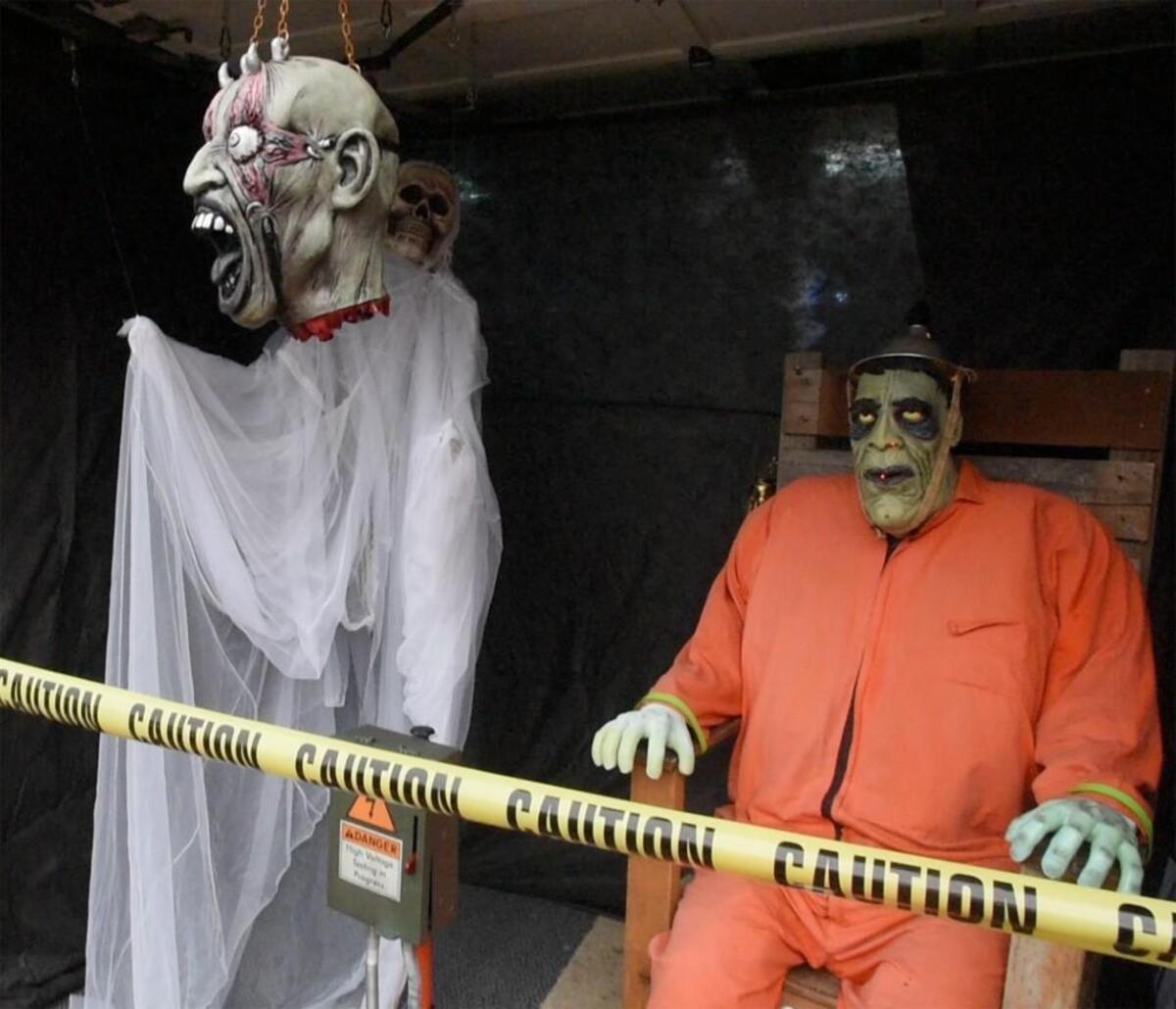 WA law: Can cops force neighbors to remove Halloween decor? | The Olympian