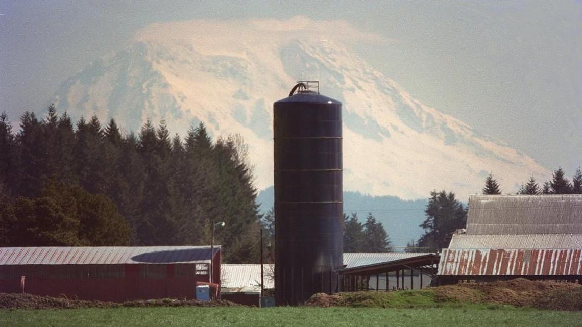 Conservation districts are public, non-regulatory agencies that work with landowners to manage land and protect natural resources.