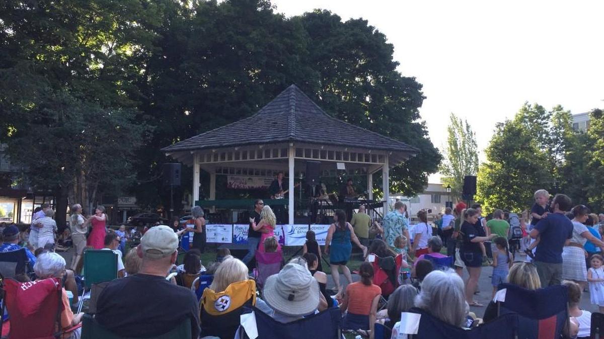 En Canto will perform Wednesday at the last Music in the Park concert this season.