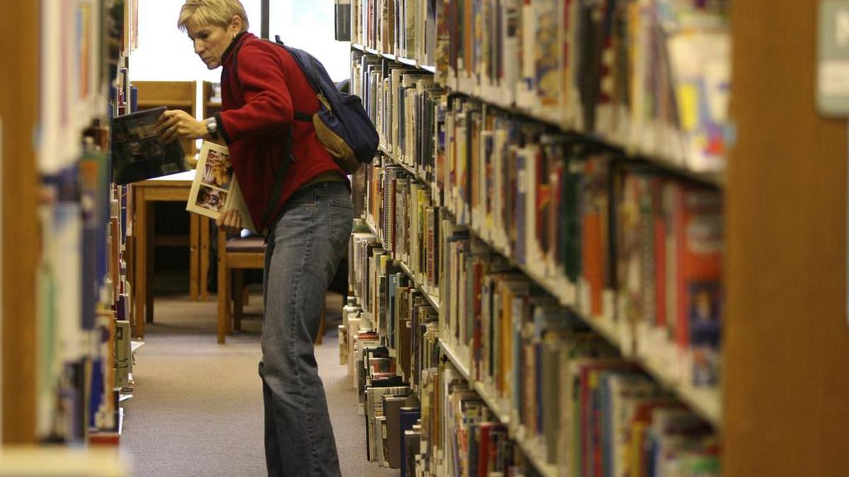 Former Timberland Regional Library trustee Brenda Hirschi writes a letter encouraging review of the library system’s practices.