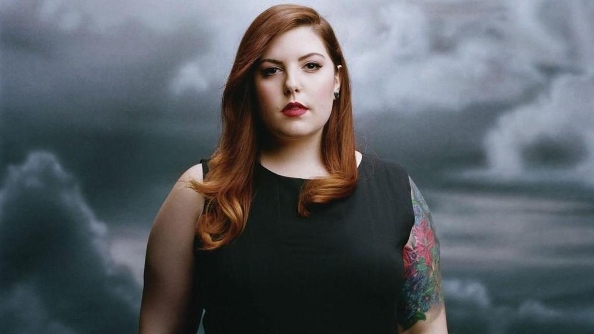 Singer-songwriter Mary Lambert will perform at 7:30 p.m. Saturday at the Washington Center for the Performing Arts in a benefit for Pizza Klatch, a support organization for LGBTQ+ youth.