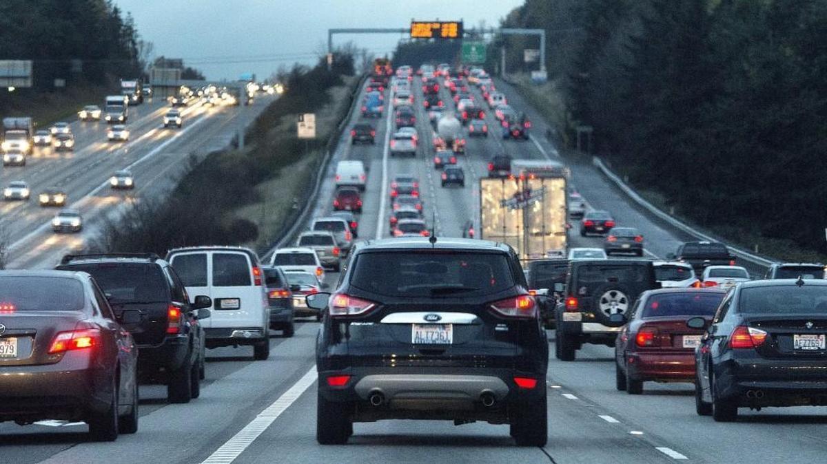 Traffic heading north on I-5 the Monday before Thanksgiving in 2016.