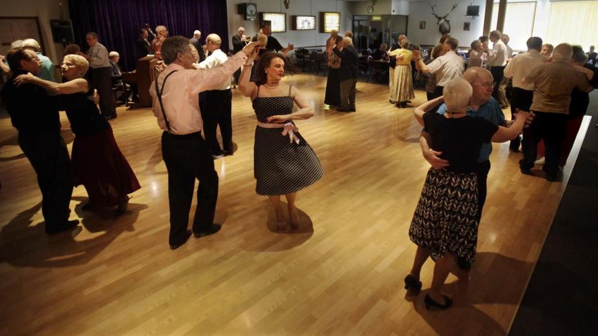As the sounds of swing reverberate through the Olympia Elks Lodge April 12th waves of dancers glide across the floor  entertained by the Columbia Classic Jazz Band at Greater Olympia Dixieland Jazz Society’s Sunday dance. Held monthly at the Elks Lodge at 1818 Fourth Ave. NE., the next dance is slated for May 3rd and will feature the Dukes of Dabob. Further information can  be found on the organization’s website @ http://www.olyjazz.com/ or by by e-mail at charlottedickison@comcast.net.