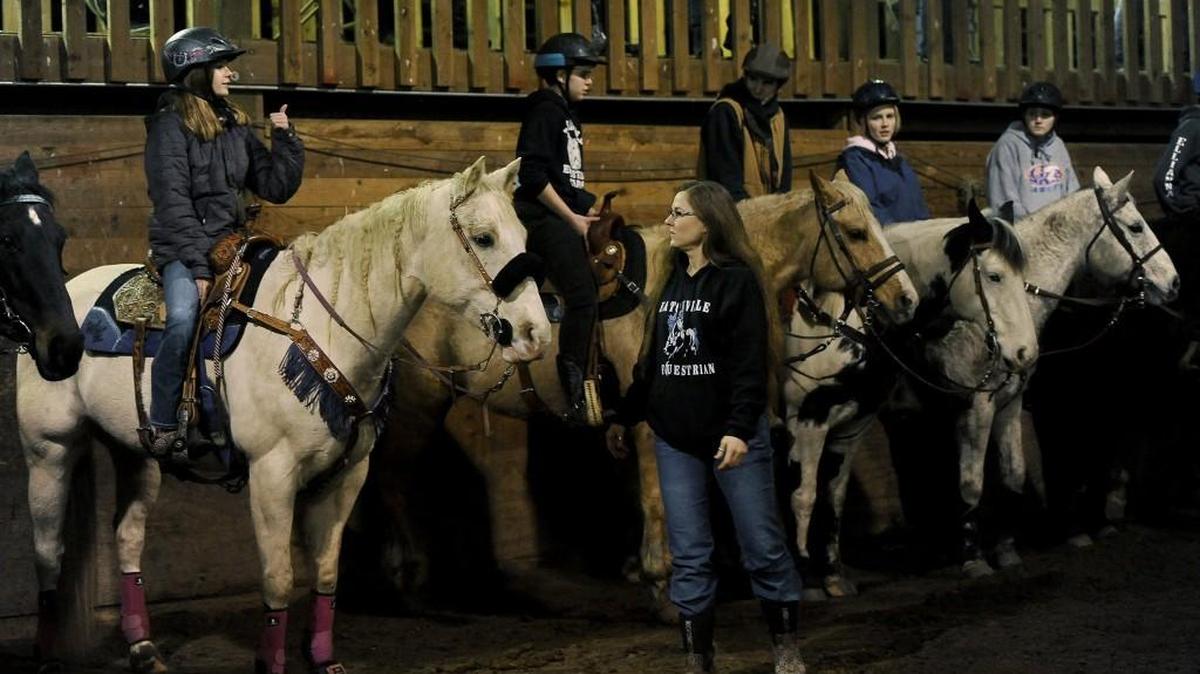 Eatonville High School’s equestrian team trains at Stewart’s Arena and Stables near Yelm in 2016.