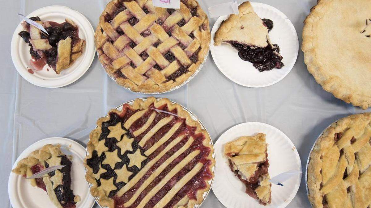 Voting between Phoebe’s Pastry Cafe and Wagner’s Bakery and Cafe closes on Tuesday, Oct. 10 at 5 p.m.