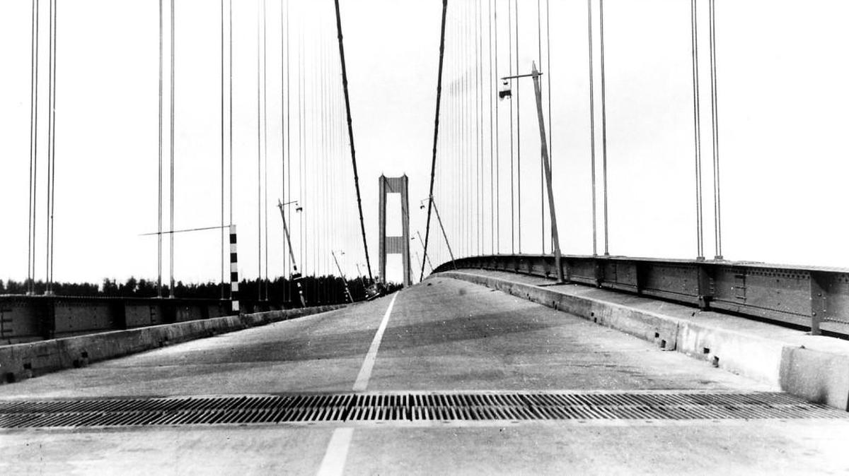 The deck of Galloping Gertie rocks back and forth before collapsing in November 1940.