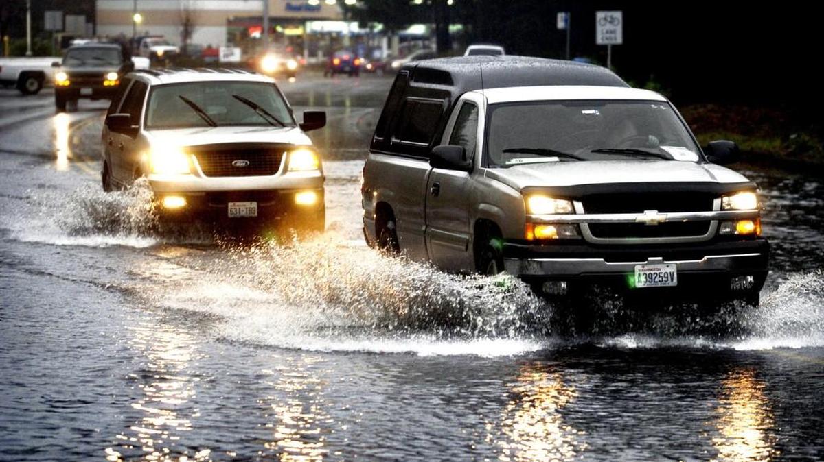 The first of two rain and wind storms left Thurston County relatively unscathed overnight, but heavy rain and thunder and lightning greeted residents as they woke up Friday.