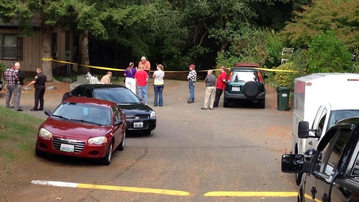 
Thurston County Sheriff’s Office investigated the scene of an apparent murder-suicide Friday morning at the Loncar Mobile Home Community east of Lacey.
