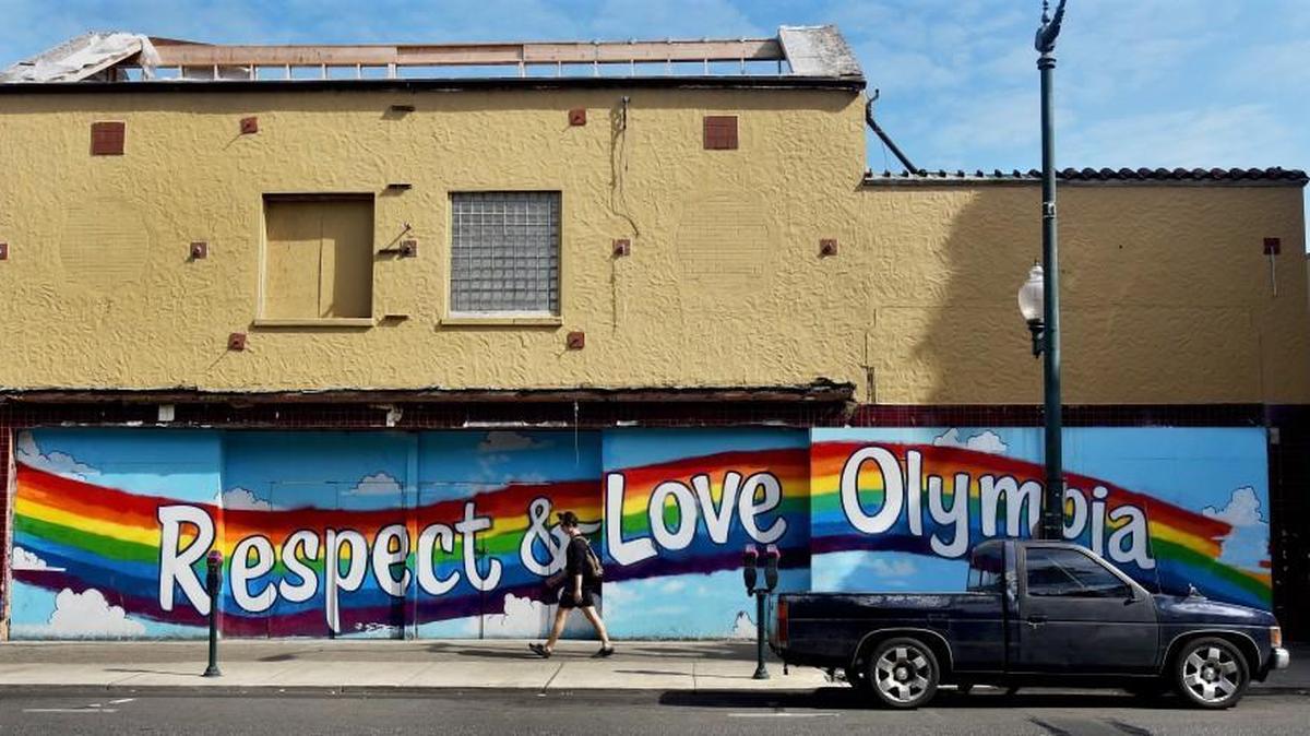 The City of Olympia is seeking a developer for the former Griswold’s Office Supply & Equipment on 4th Avenue East. The building has stood vacant since a July 2004 fire.