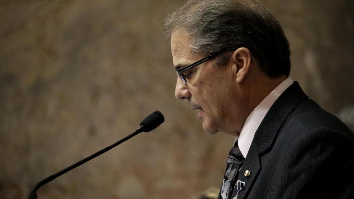 Lt. Gov. Brad Owen speaks Tuesday to the Senate about his decision to retire at the end of his term in Olympia. Owen has had a 40-year career in state service, starting in the House and Senate before he was elected lieutenant governor in 1996.