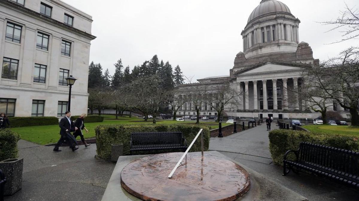 Rain falls in January 2014 on the Capitol Campus in Olympia. Republican leaders in the state Senate released their 2017-19 biennial budget proposal Tuesday.