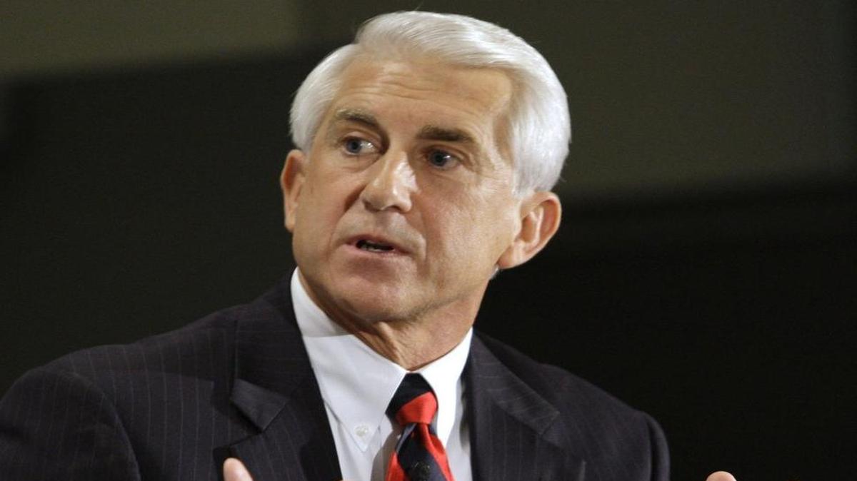 Protesters continue to hound U.S. Rep. Dave Reichert over his steadfast refusal to hold a town hall. One tactic: Shadow the Auburn Republican to public events and make a scene.