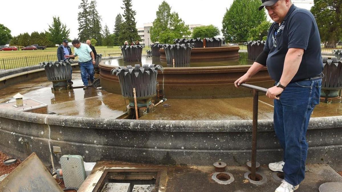 Dedicated in 1953 and a replica of a famous Roman-style fountain in Tivoli Park in Copenhagen, Denmark the 50-foot diametral fountain was a donation to the state by the Olympia-Tumwater Foundation.