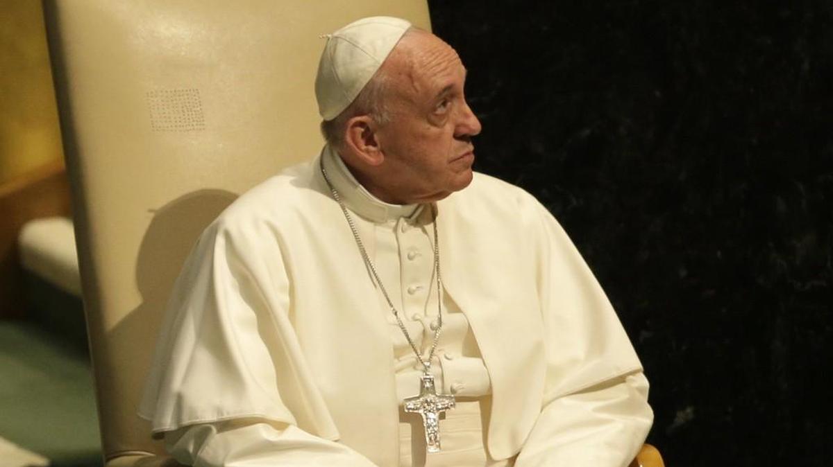 
Pope Francis prepares to address the 70th session of the United Nations General Assembly, Friday, Sept. 25, 2015 at United Nations headquarters. 

