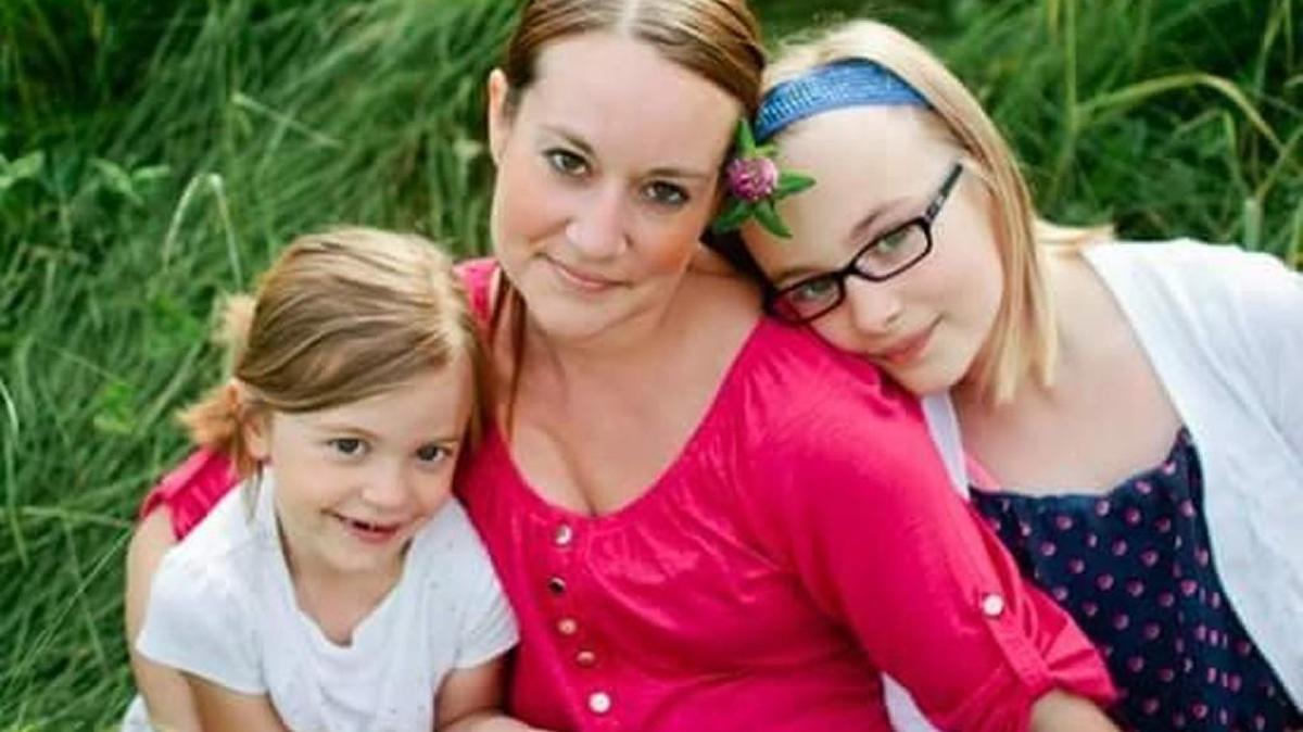 
Julie Hurst and her daughters, 9-year-old Annie and 13-year-old Maitri, plan to leave in September on a yearlong roadtrip to visit all 59 National Parks. 
