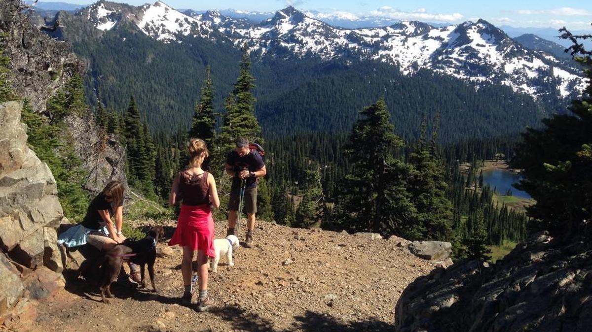 Hikers take a break at Sourdough Gap.