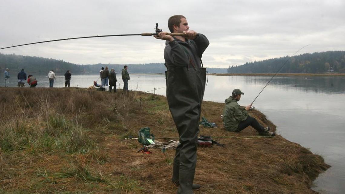 Rain dampens South Sound fishing; razor clam dig starts Thursday