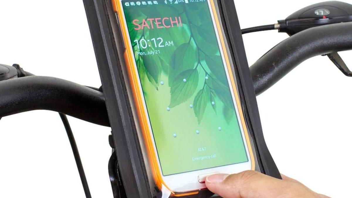 
Satechi’s RideMate waterproof phone case provides both protection and usability with its IPX6 certified enclosure that stands up to virtually any weather condition.
