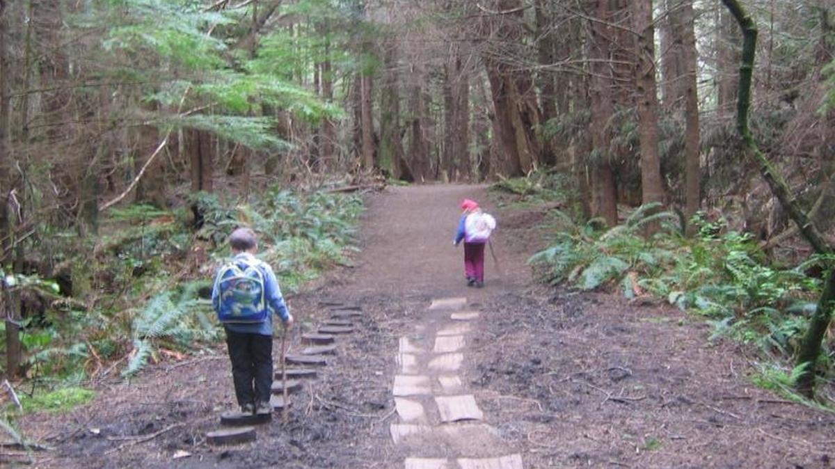Doing some prehike research, being prepared and observing nature can make any hike with your children more fun.