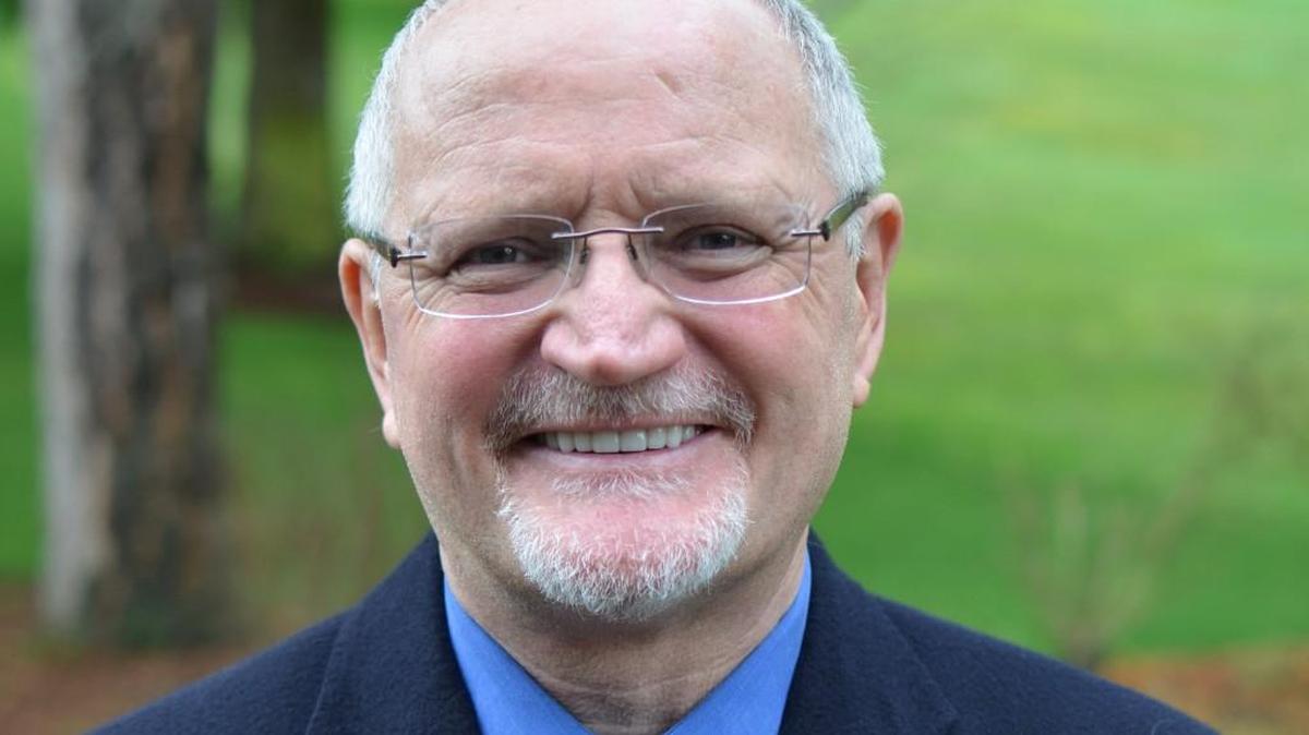 Mark Brown of Lacey has been reappointed to a second term on the Washington State Parks Commission. He will serve as the chairman in 2017.